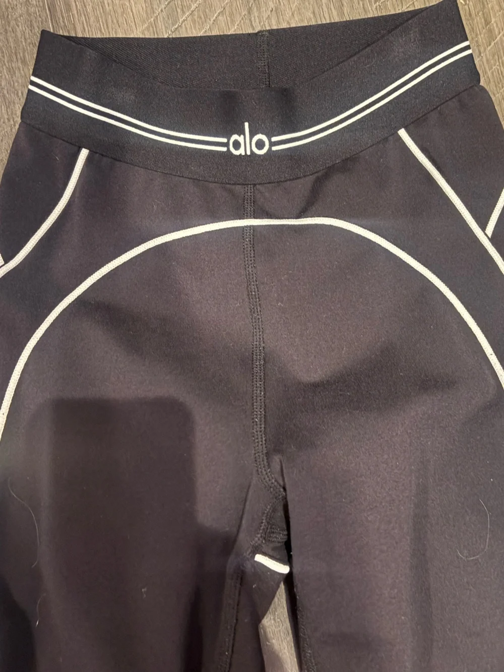 alo heart throb leggings
